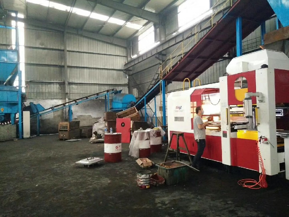 杭州眾恒機(jī)械公司610×510全自動無箱造型機(jī)順利試產(chǎn)成功！